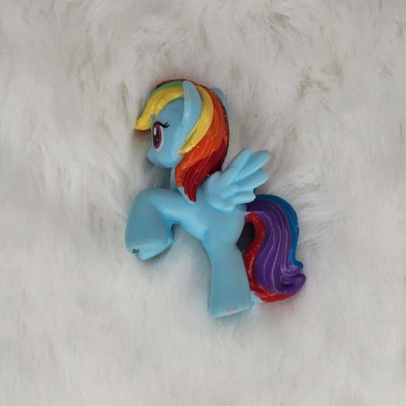 My Little Pony Rainbow Dash Mini 2" Figure Glitter Hasbro Blind Bag MLP - Picture 3 of 5